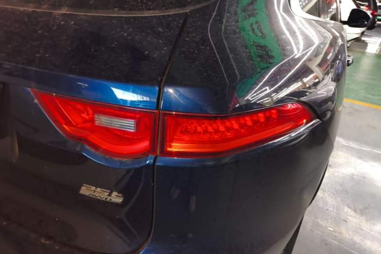Used Jaguar F-PACE 2020 2.0T Urban Deluxe Edition Right Rear Taillight