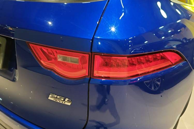 Used Jaguar F-PACE 2020 2.0T Urban Deluxe Edition Right Rear Taillight