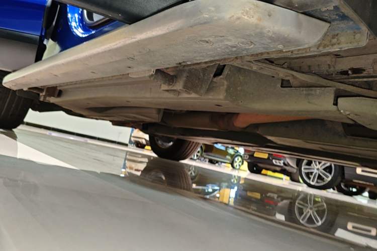 Used Jaguar F-PACE 2020 2.0T Urban Deluxe Edition Right Side Sill