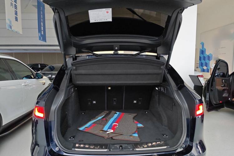 Used Jaguar F-PACE 2020 2.0T Urban Deluxe Edition Trunk
