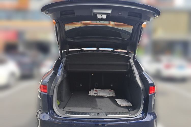 Used Jaguar F-PACE 2020 2.0T Urban Deluxe Edition Trunk