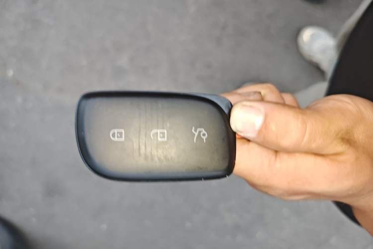 Used Jaguar F-PACE 2020 2.0T Urban Deluxe Edition Vehicle Key