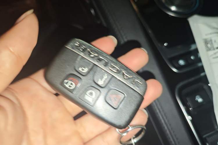 Used Jaguar F-PACE 2020 2.0T Urban Deluxe Edition Vehicle Key