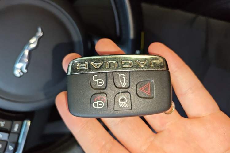 Used Jaguar F-PACE 2020 2.0T Urban Deluxe Edition Vehicle Key