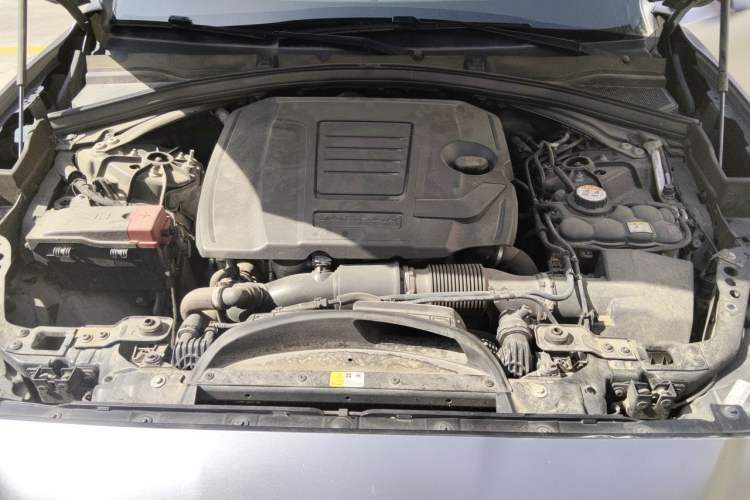 Used Jaguar F-PACE 2020 2.0T Rally Edition Engine Bay