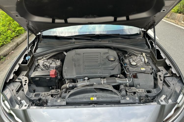 Used Jaguar F-PACE 2020 2.0T Rally Edition Engine Bay