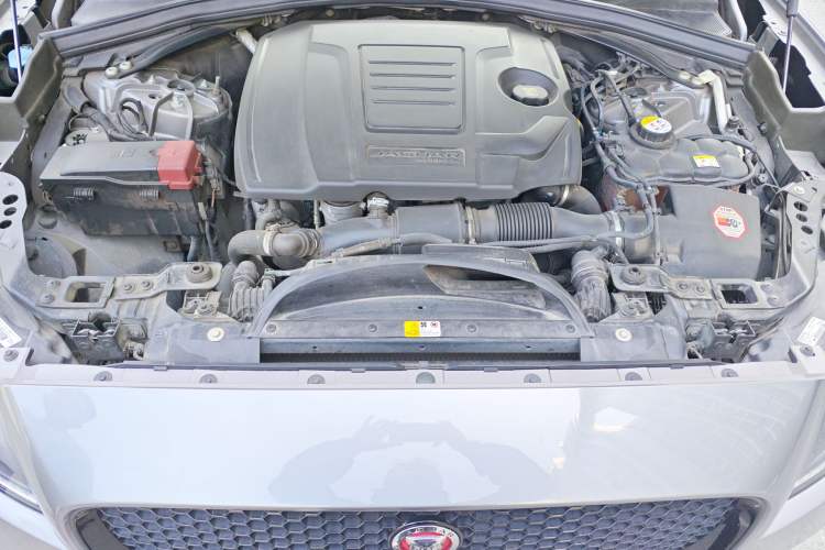 Used Jaguar F-PACE 2020 2.0T Rally Edition Engine Bay