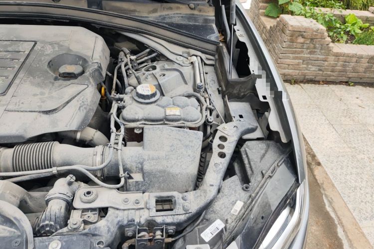 Used Jaguar F-PACE 2020 2.0T Rally Edition Engine Bay Left