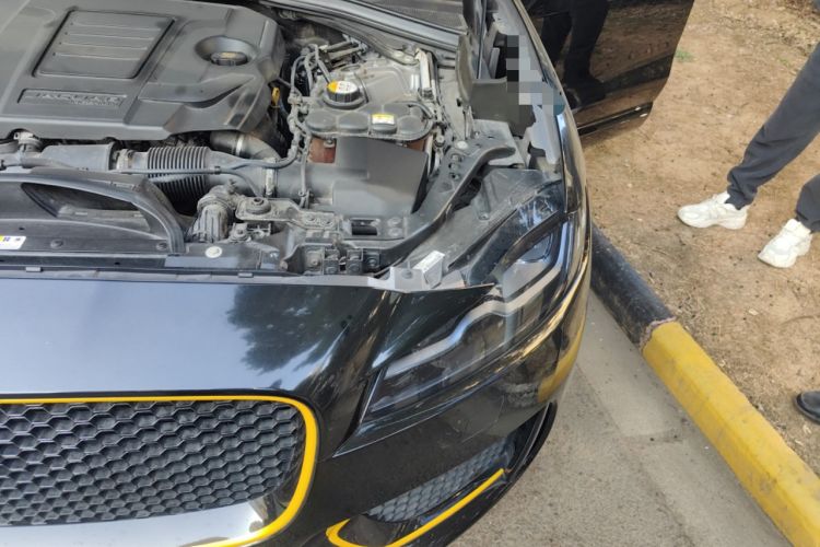 Used Jaguar F-PACE 2020 2.0T Rally Edition Engine Bay Left