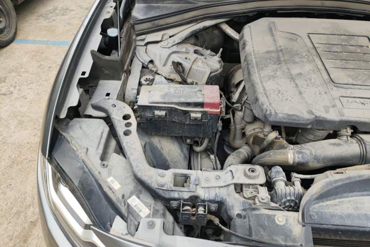 Used Jaguar F-PACE 2020 2.0T Rally Edition Engine Bay Right