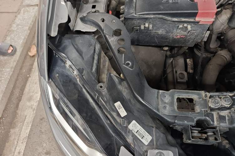 Used Jaguar F-PACE 2020 2.0T Rally Edition Engine Bay Right