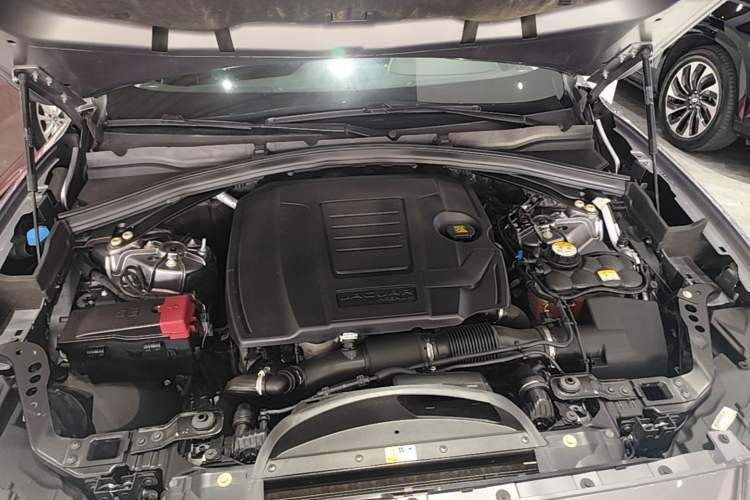 Used Jaguar F-PACE 2020 2.0T Rally Edition Engine Bay