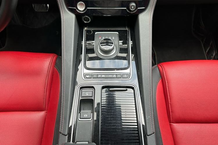 Used Jaguar F-PACE 2020 2.0T Rally Edition Gear Lever