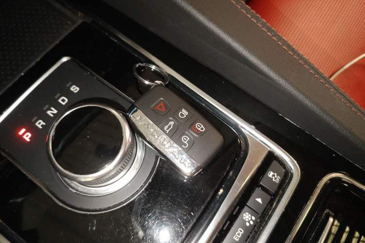 Used Jaguar F-PACE 2020 2.0T Rally Edition Interior 1