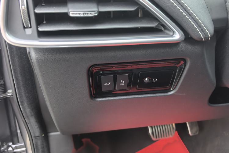 Used Jaguar F-PACE 2020 2.0T Rally Edition Interior 10