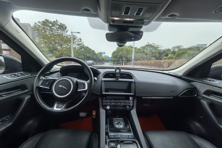 Used Jaguar F-PACE 2020 2.0T Rally Edition Interior 4