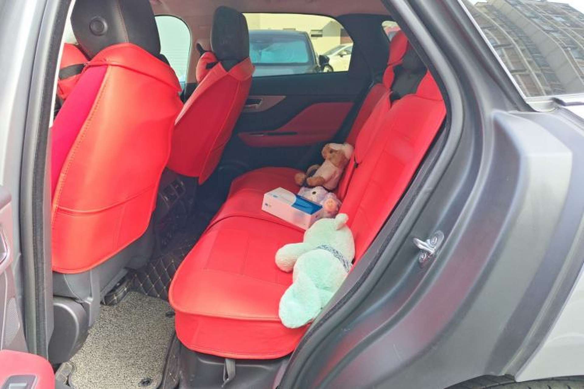 Used Jaguar F-PACE 2020 2.0T Rally Edition Left Rear Seat