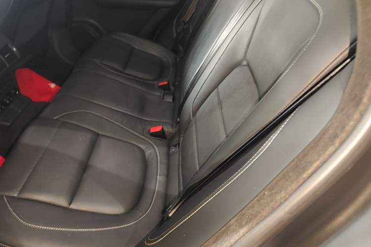 Used Jaguar F-PACE 2020 2.0T Rally Edition Left Rear Seat