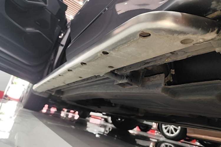 Used Jaguar F-PACE 2020 2.0T Rally Edition Left Side Sill
