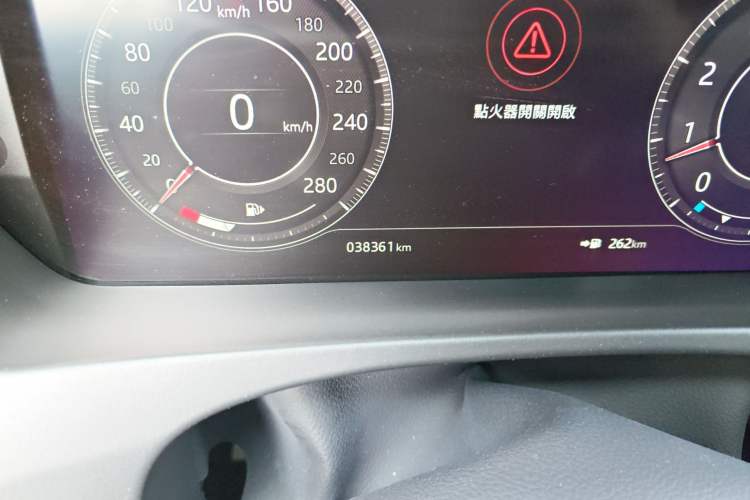 Used Jaguar F-PACE 2020 2.0T Rally Edition Odometer Close Up