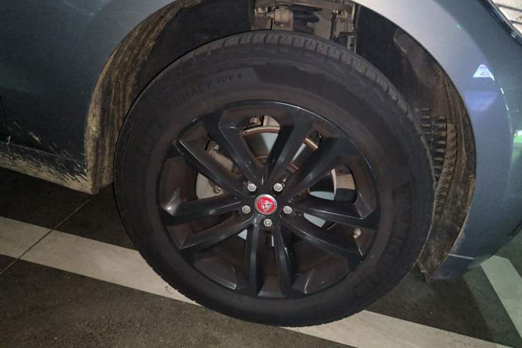 Used Jaguar F-PACE 2020 2.0T Rally Edition Right Front Wheel Hub