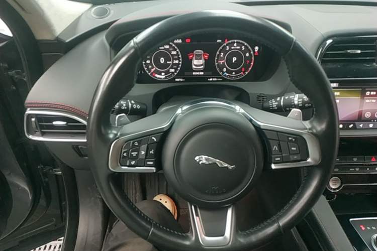 Used Jaguar F-PACE 2020 2.0T Rally Edition Steering Wheel