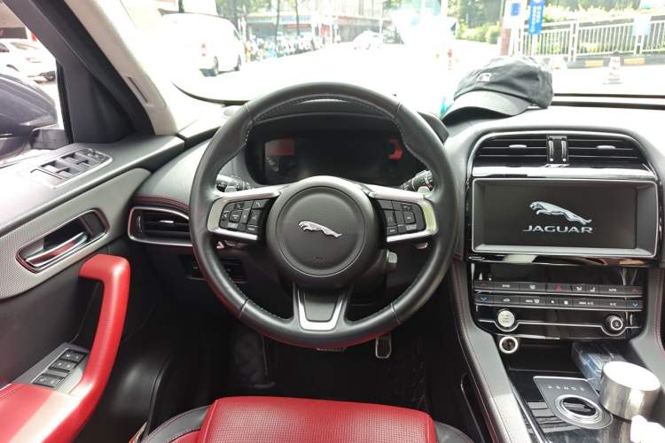 Used Jaguar F-PACE 2020 2.0T Rally Edition Steering Wheel