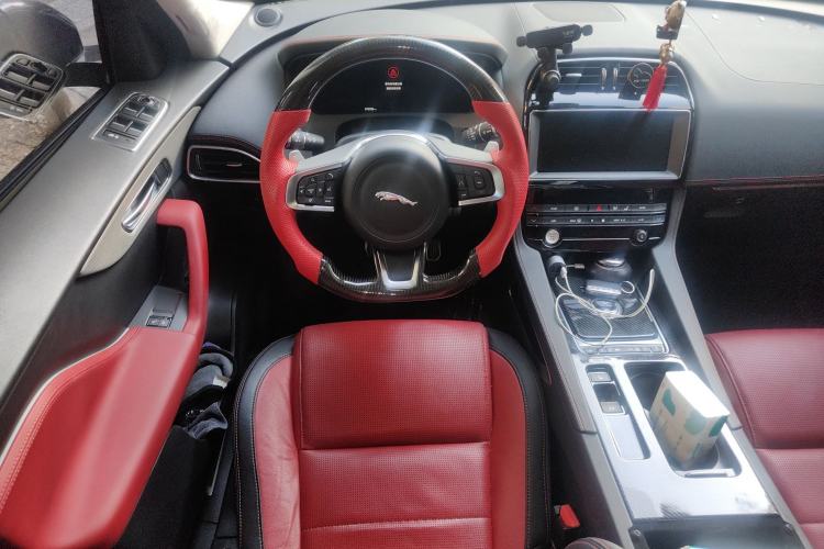 Used Jaguar F-PACE 2020 2.0T Rally Edition Steering Wheel