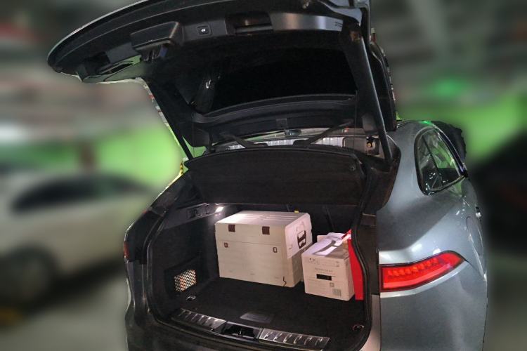 Used Jaguar F-PACE 2020 2.0T Rally Edition Trunk