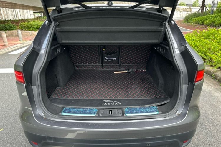 Used Jaguar F-PACE 2020 2.0T Rally Edition Trunk