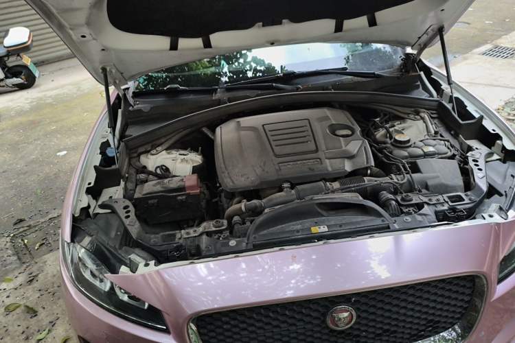 Used Jaguar F-PACE 2020 2.0T Urban Deluxe Edition Engine Bay Right