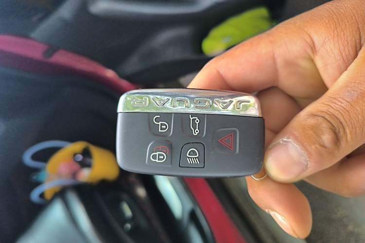 Used Jaguar F-PACE 2020 2.0T Urban Deluxe Edition Vehicle Key