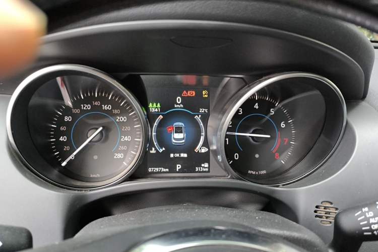 Used Jaguar F-PACE 2020 2.0T Urban Deluxe Edition Instrument Cluster