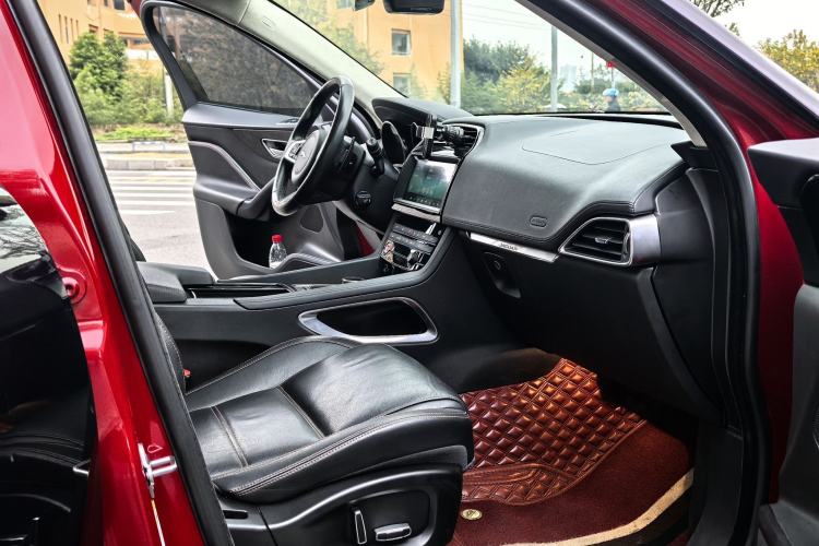 Used Jaguar F-PACE 2020 2.0T Urban Deluxe Edition Interior 1