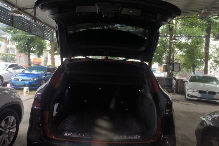 Used Jaguar F-PACE 2020 2.0T Urban Deluxe Edition Trunk