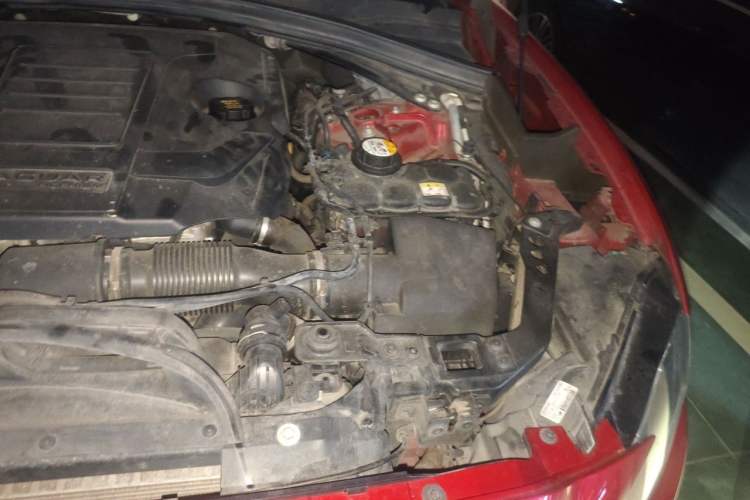 Used Jaguar F-PACE 2020 2.0T Urban Deluxe Edition Engine Bay Left