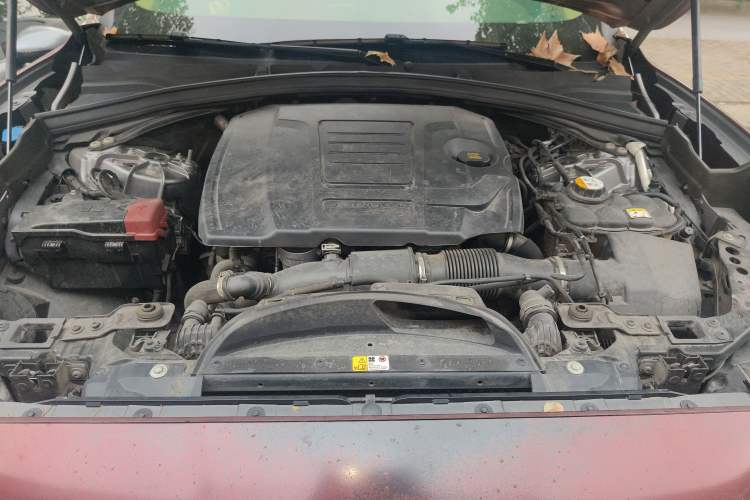 Used Jaguar F-PACE 2020 2.0T Rally Edition Engine Bay