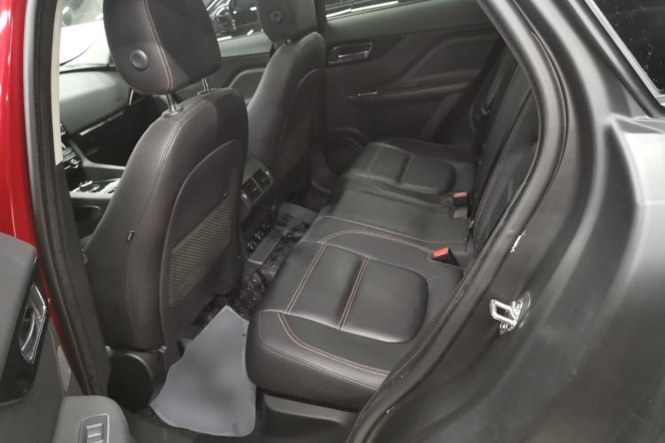 Used Jaguar F-PACE 2020 2.0T Urban Deluxe Edition Interior 4