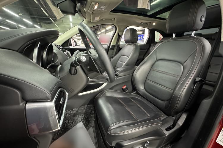 Used Jaguar F-PACE 2020 2.0T Urban Deluxe Edition Interior 6