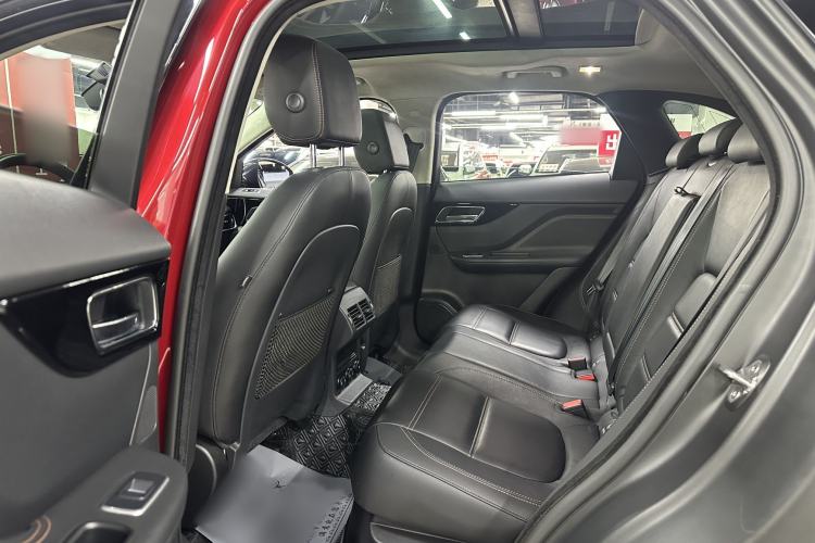 Used Jaguar F-PACE 2020 2.0T Urban Deluxe Edition Interior 7