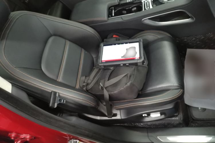 Used Jaguar F-PACE 2020 2.0T Urban Deluxe Edition Right Front Seat