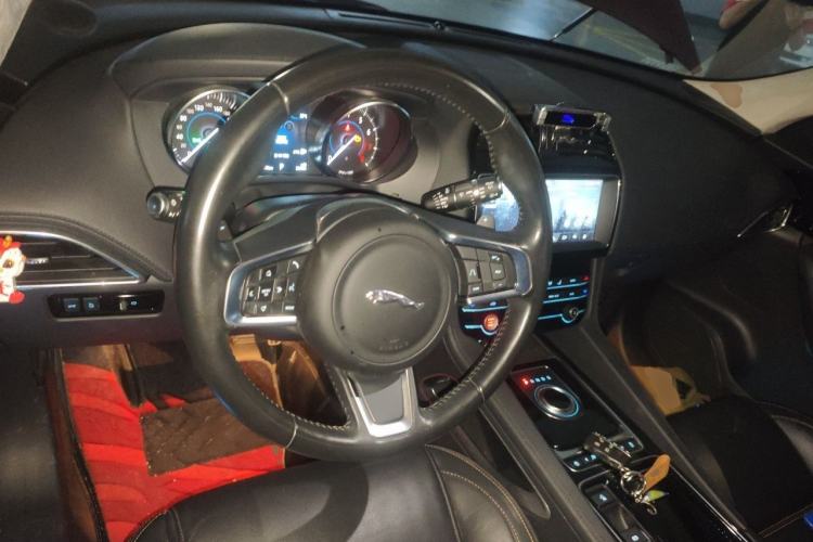 Used Jaguar F-PACE 2020 2.0T Urban Deluxe Edition Steering Wheel