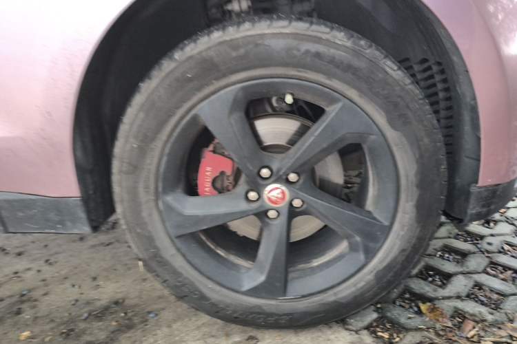 Used Jaguar F-PACE 2020 2.0T Urban Deluxe Edition Right Front Wheel Hub