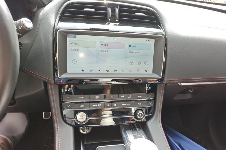 Used Jaguar F-PACE 2020 2.0T Rally Edition Audio And AC Panel