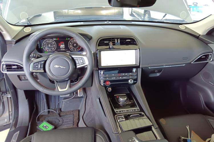 Used Jaguar F-PACE 2020 2.0T Rally Edition Center Console