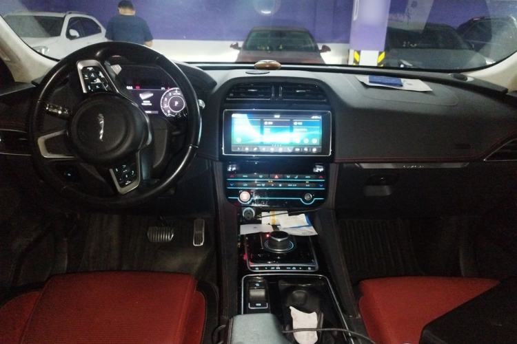 Used Jaguar F-PACE 2020 2.0T Rally Edition Center Console
