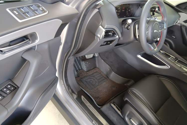 Used Jaguar F-PACE 2020 2.0T Rally Edition Driver Seat