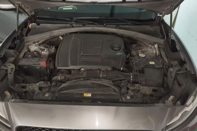 Used Jaguar F-PACE 2020 2.0T Rally Edition Engine Bay