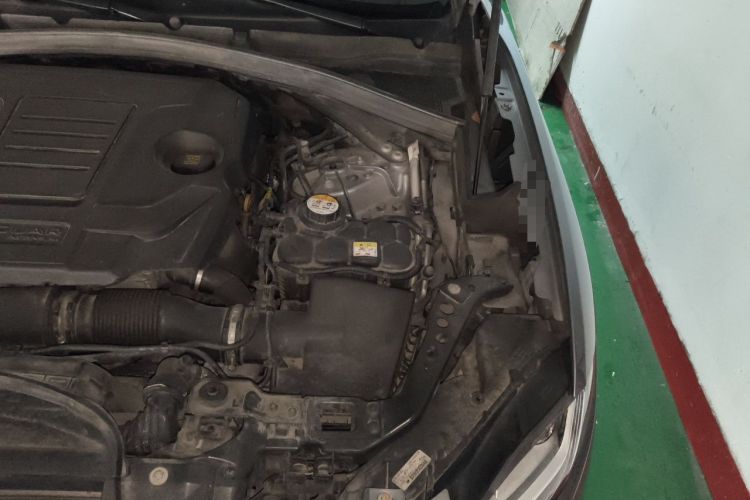 Used Jaguar F-PACE 2020 2.0T Rally Edition Engine Bay Left