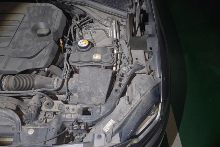 Used Jaguar F-PACE 2020 2.0T Rally Edition Engine Bay Left